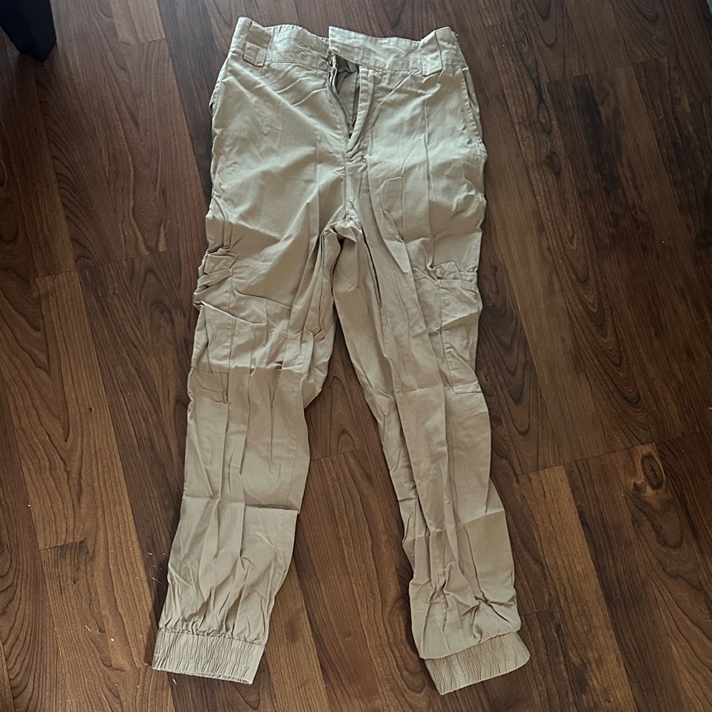 Stradivarius Women’s Skinny Fit Tan Cargo Pants